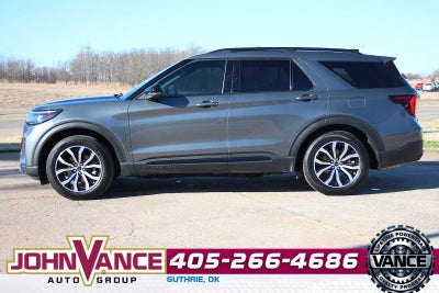 2025 Ford Explorer ST-Line