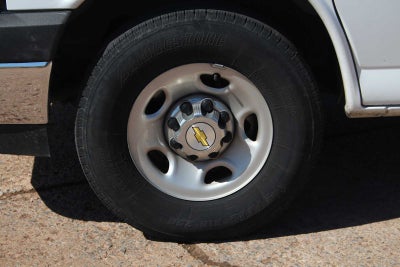 2025 Chevrolet Express Passenger LT
