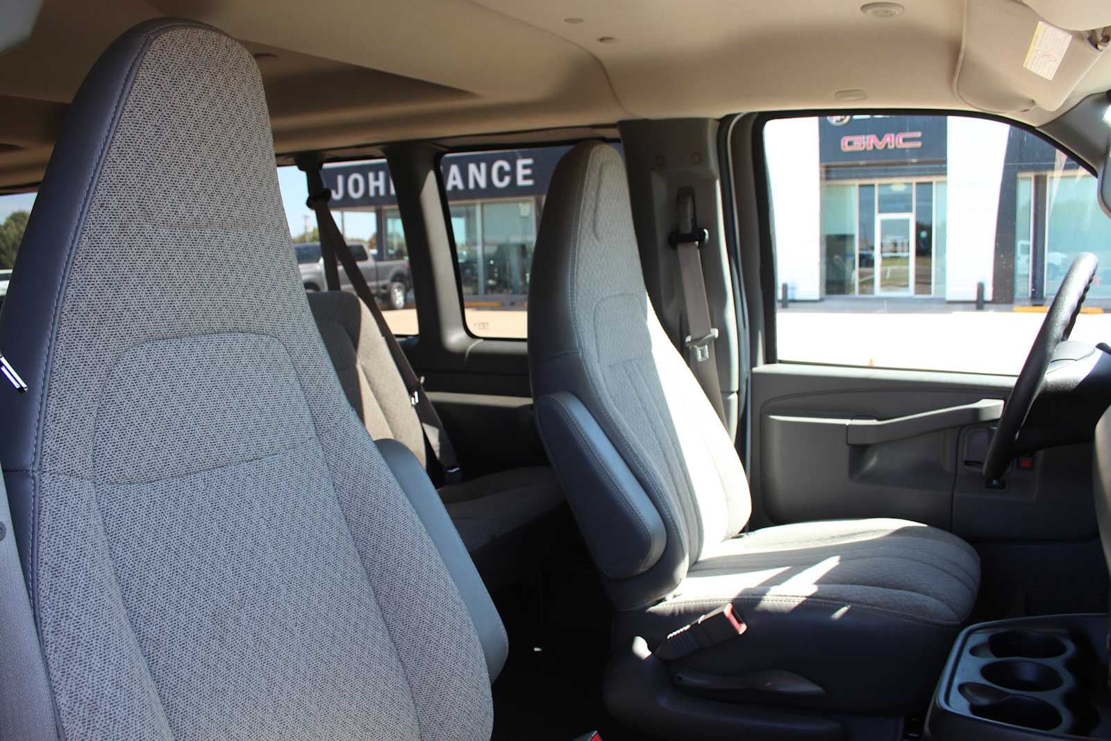 2025 Chevrolet Express Passenger LT