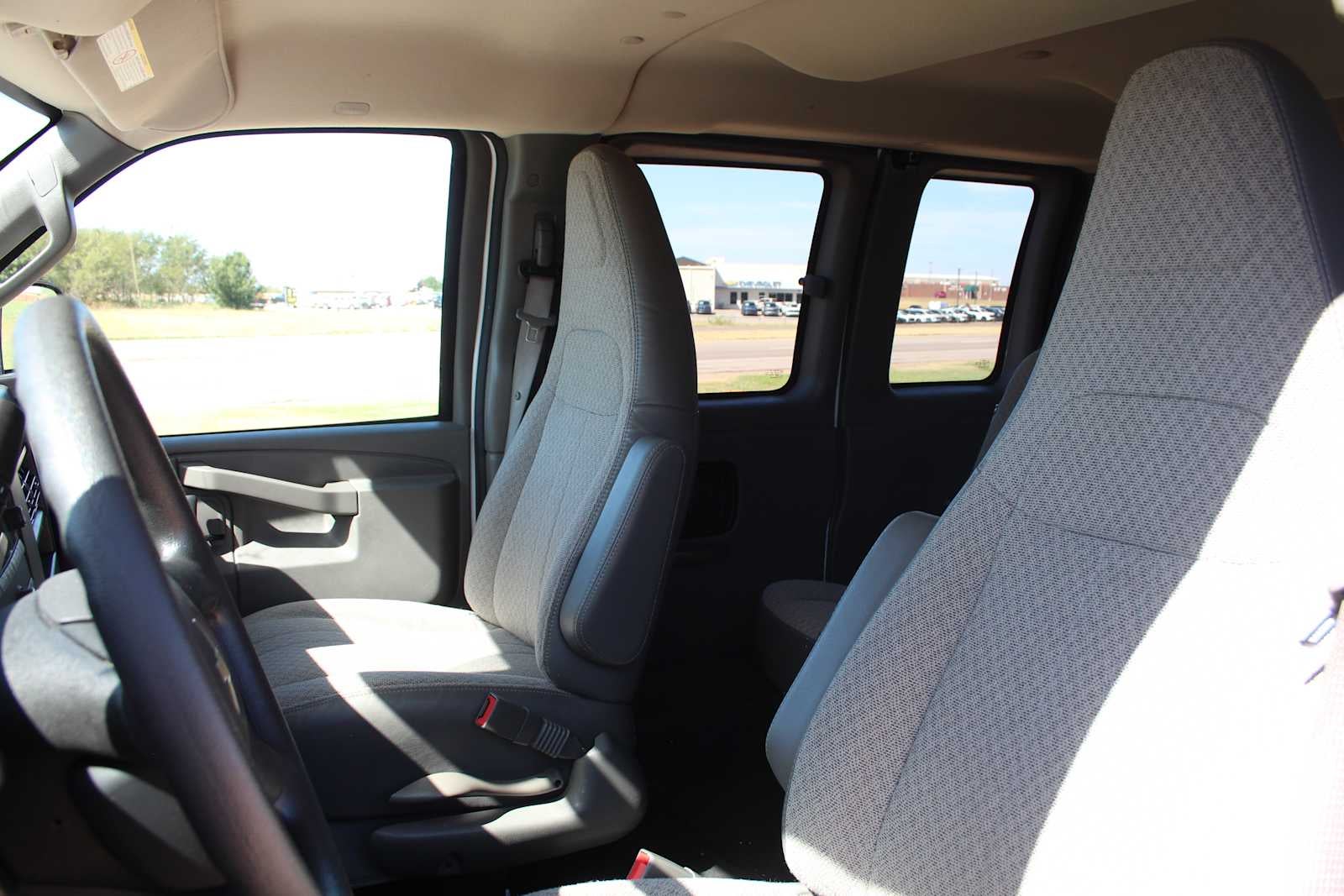 2025 Chevrolet Express Passenger LT