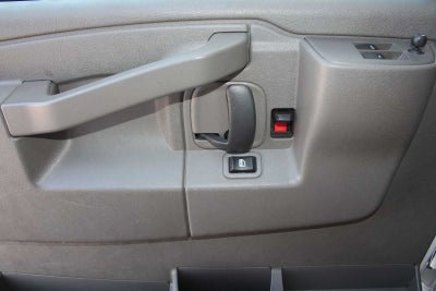 2025 Chevrolet Express Passenger LT