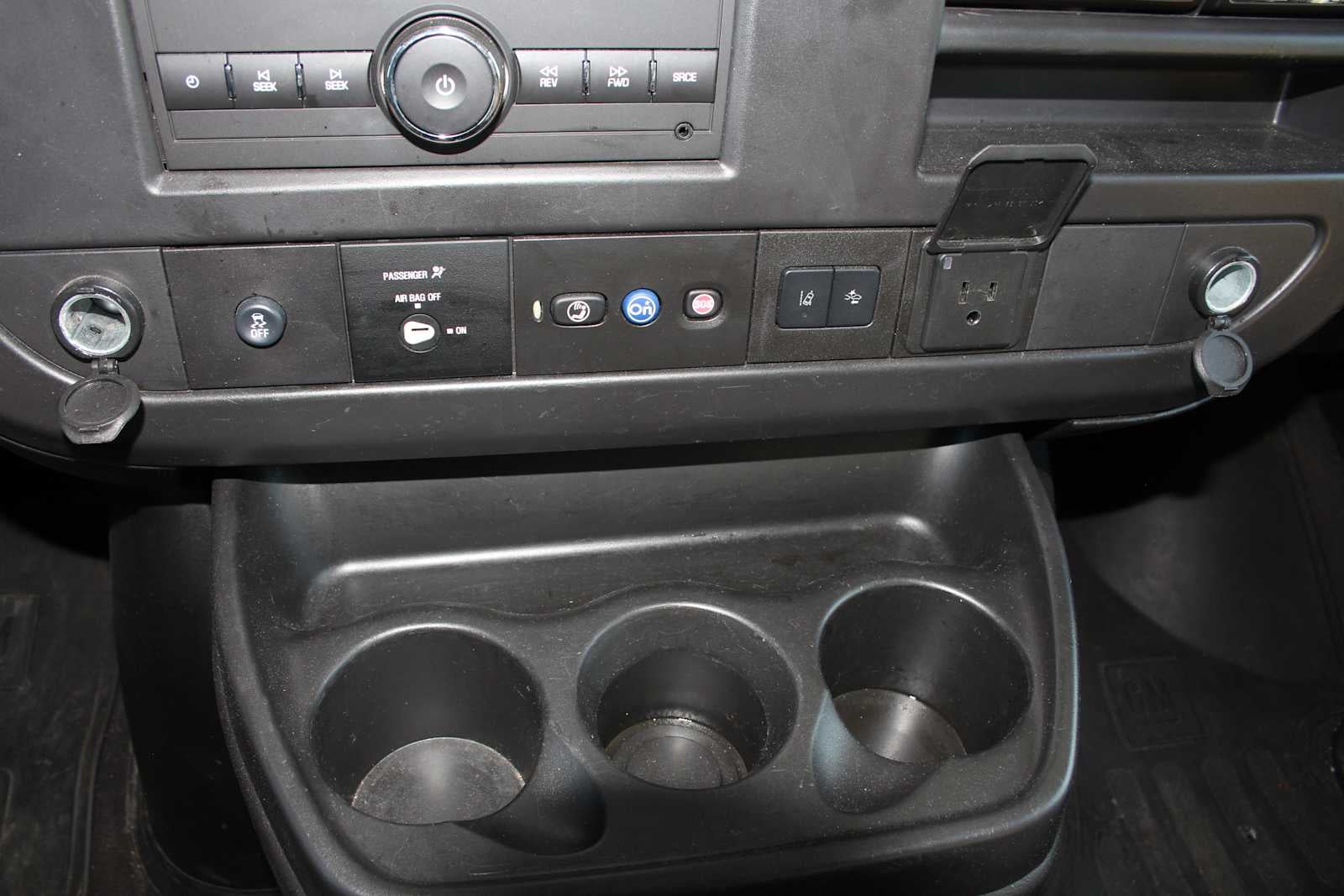 2025 Chevrolet Express Passenger LT