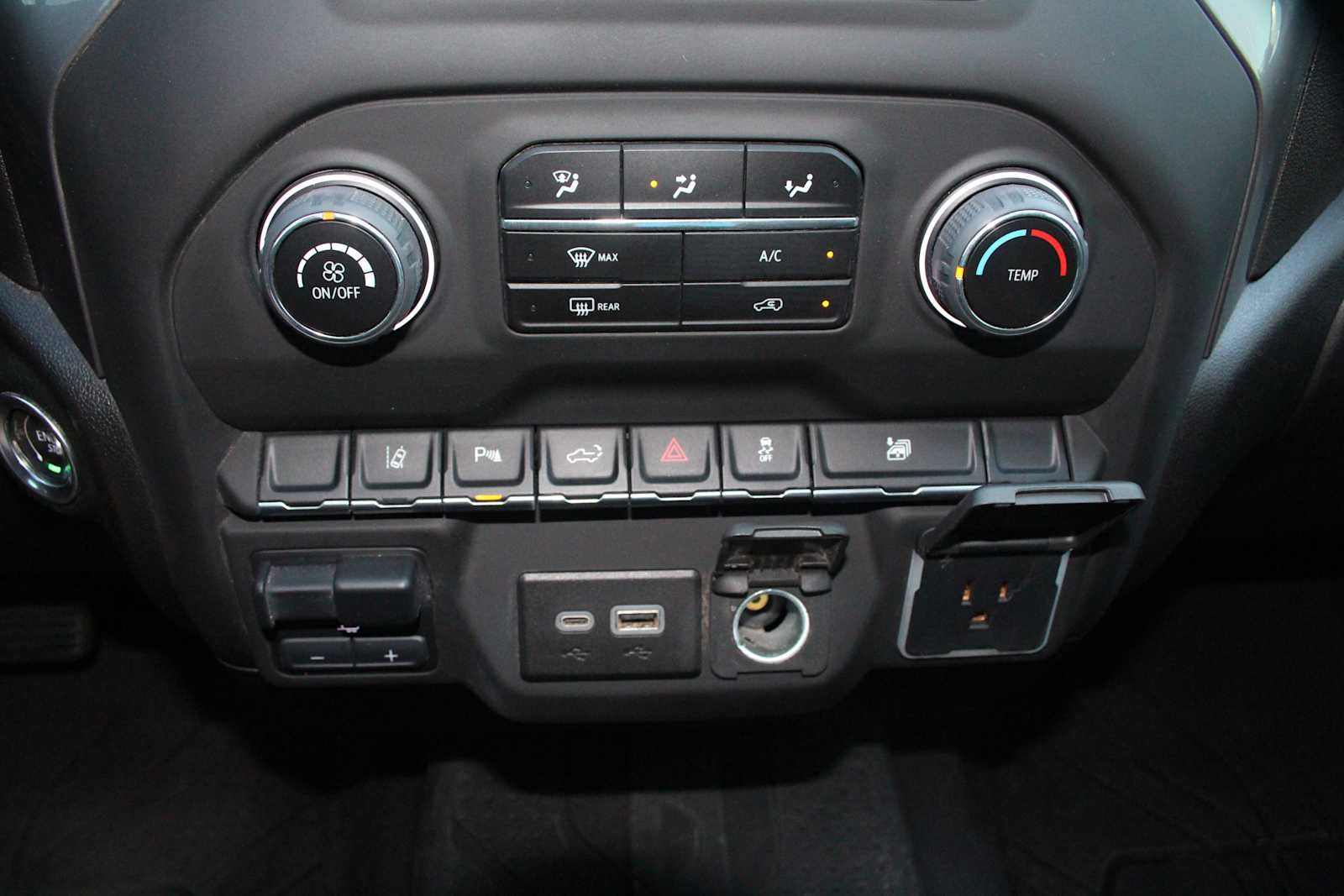 2024 Chevrolet Silverado 2500HD Custom