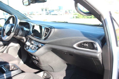 2023 Chrysler Pacifica Touring