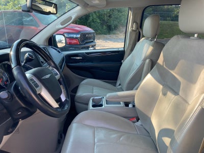 2014 Chrysler Town & Country Limited