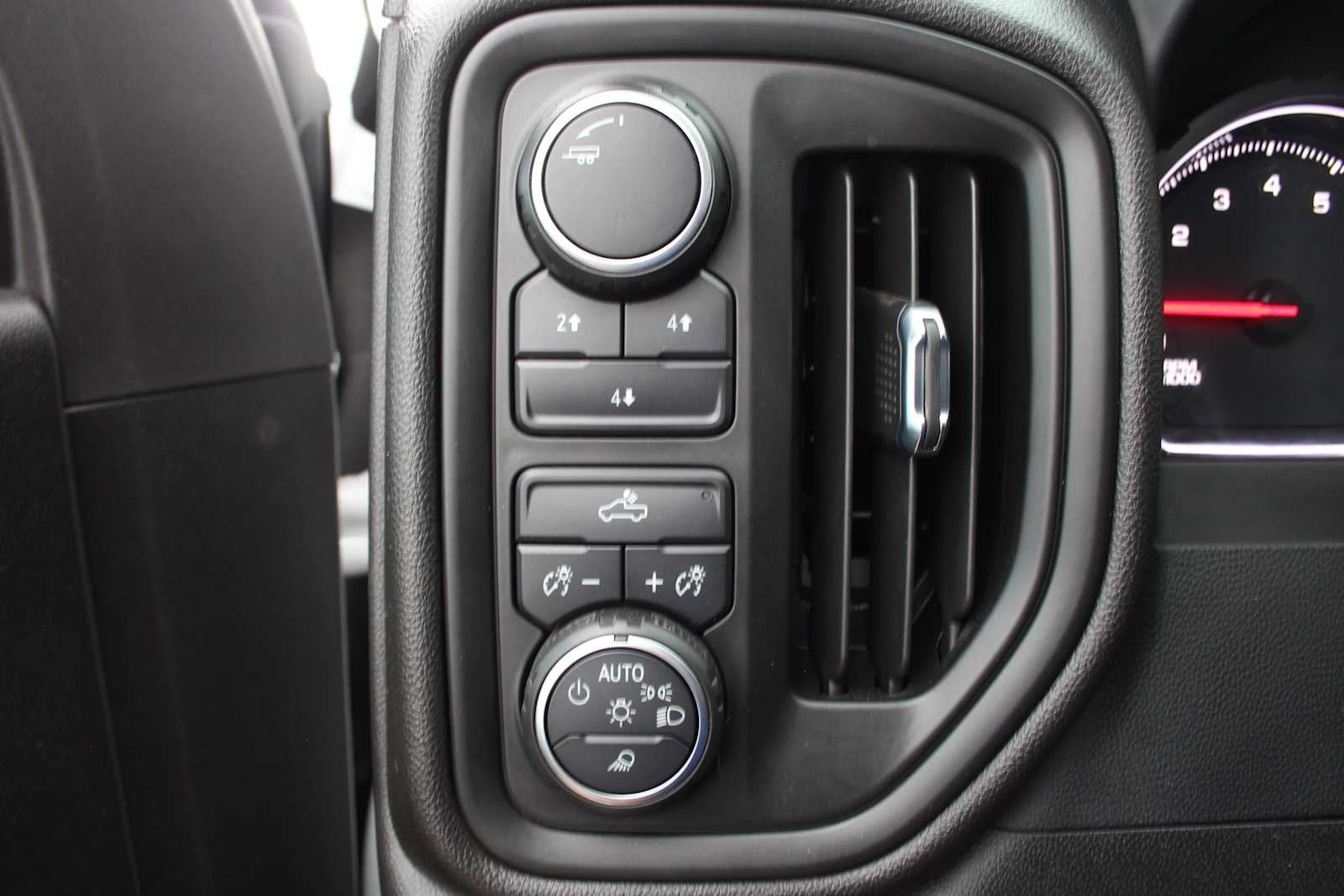 2023 Chevrolet Silverado 2500HD Custom