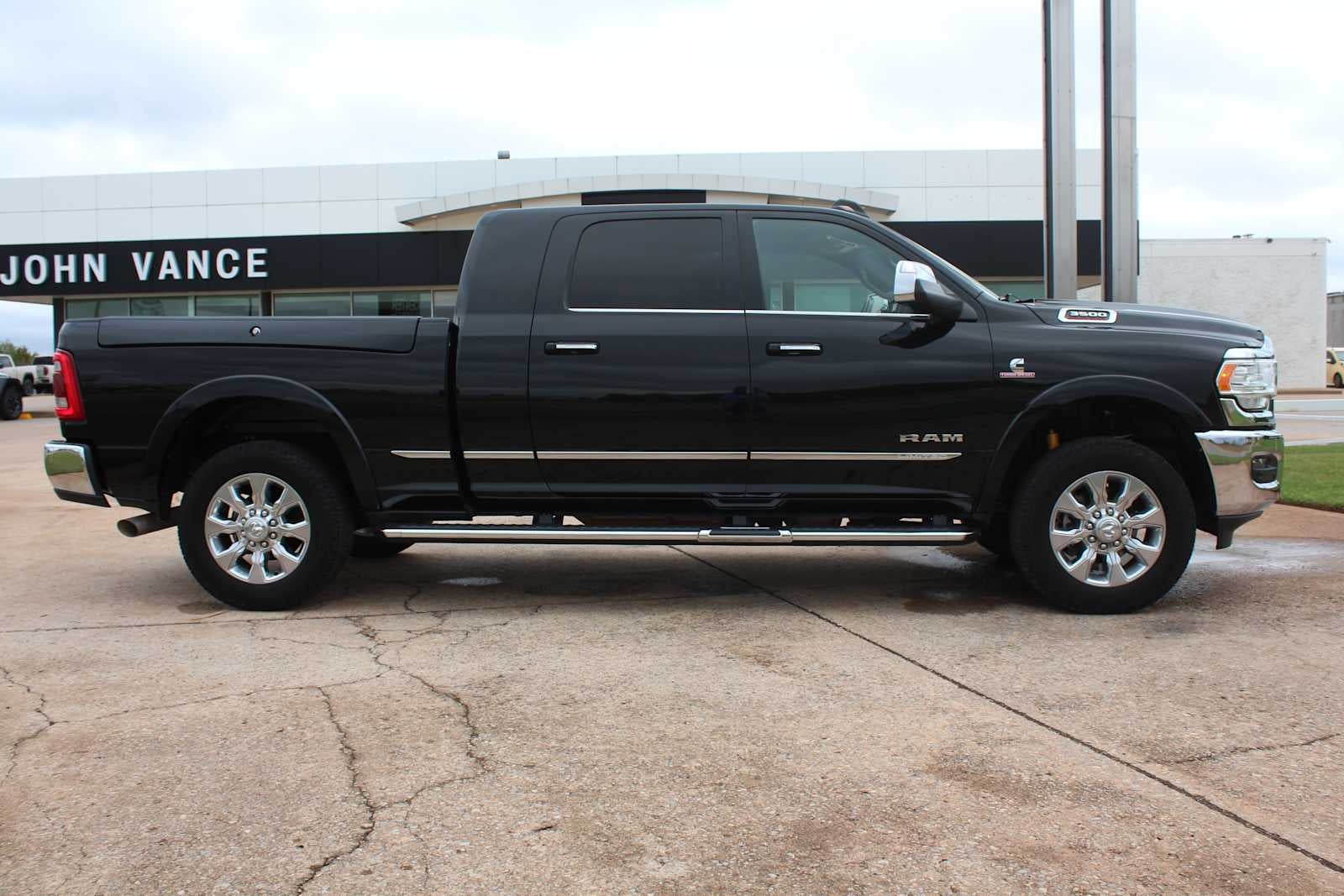 2022 RAM 3500 Limited