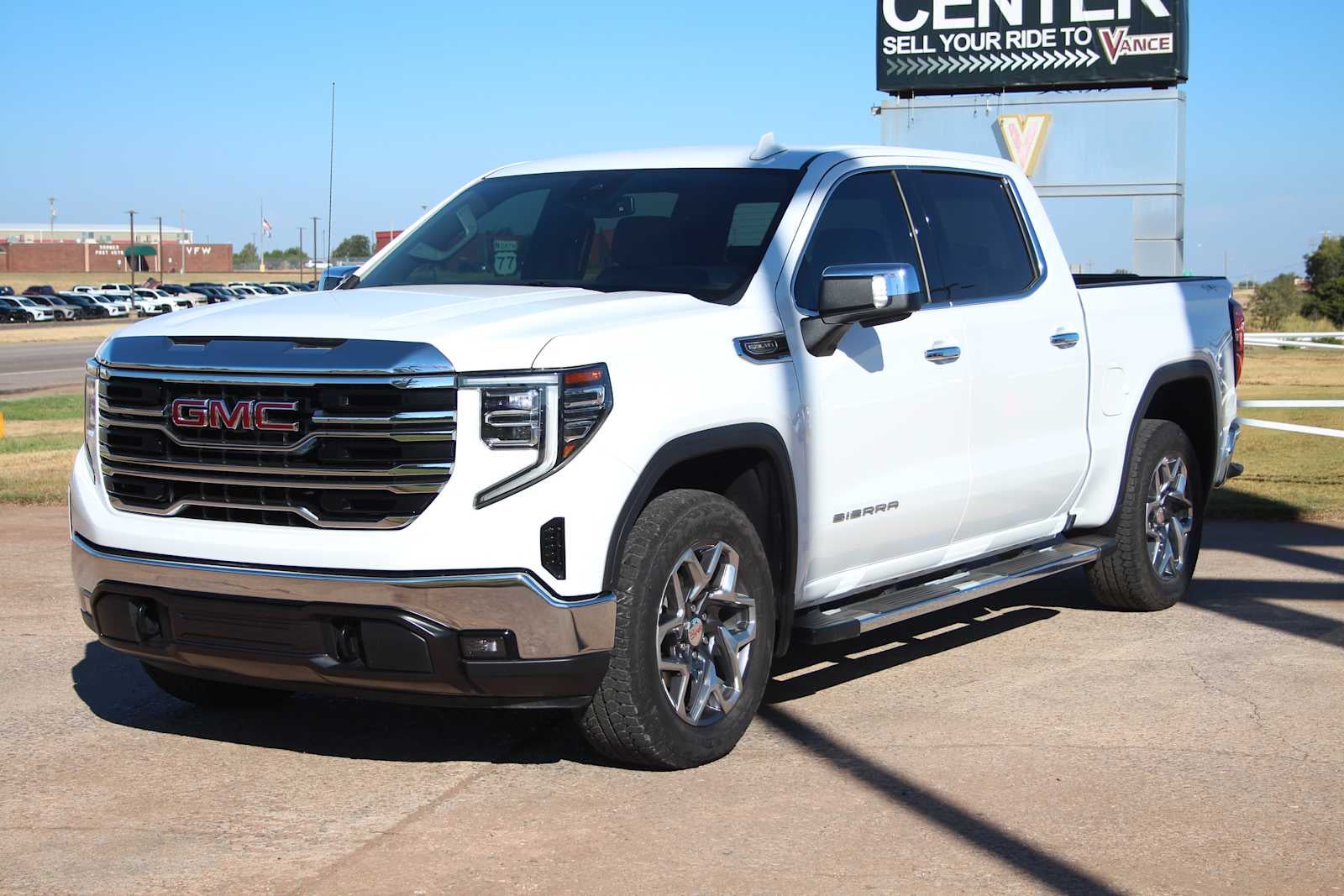 2025 GMC Sierra 1500 SLT