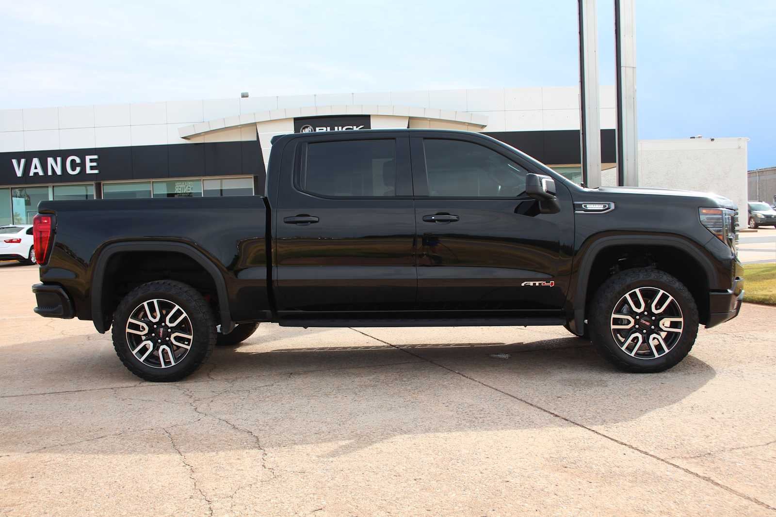 2024 GMC Sierra 1500 AT4
