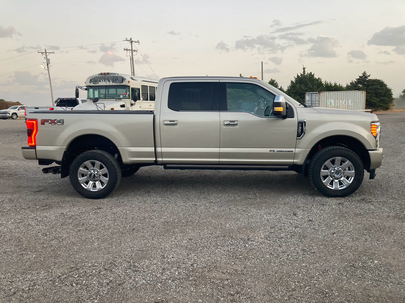 2017 Ford Super Duty F-350 SRW Platinum