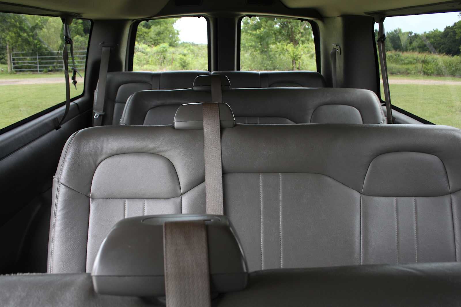 2019 Chevrolet Express Passenger 3500 LS