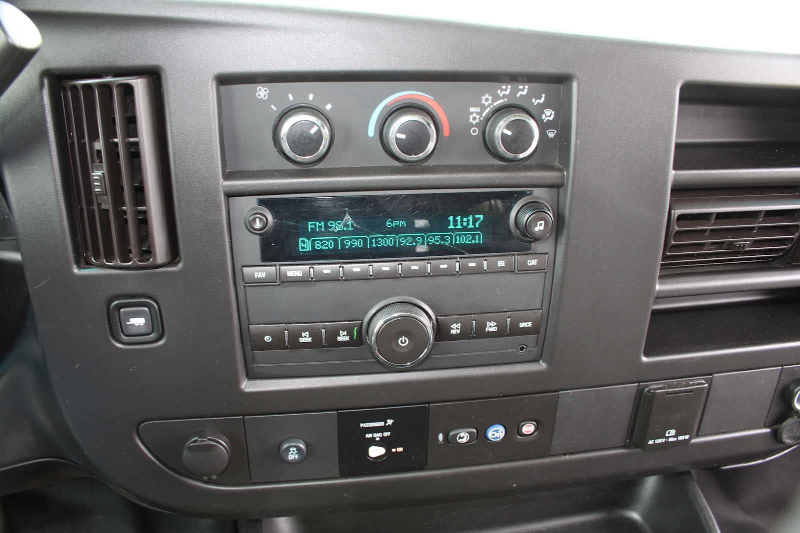 2019 Chevrolet Express Passenger 3500 LS