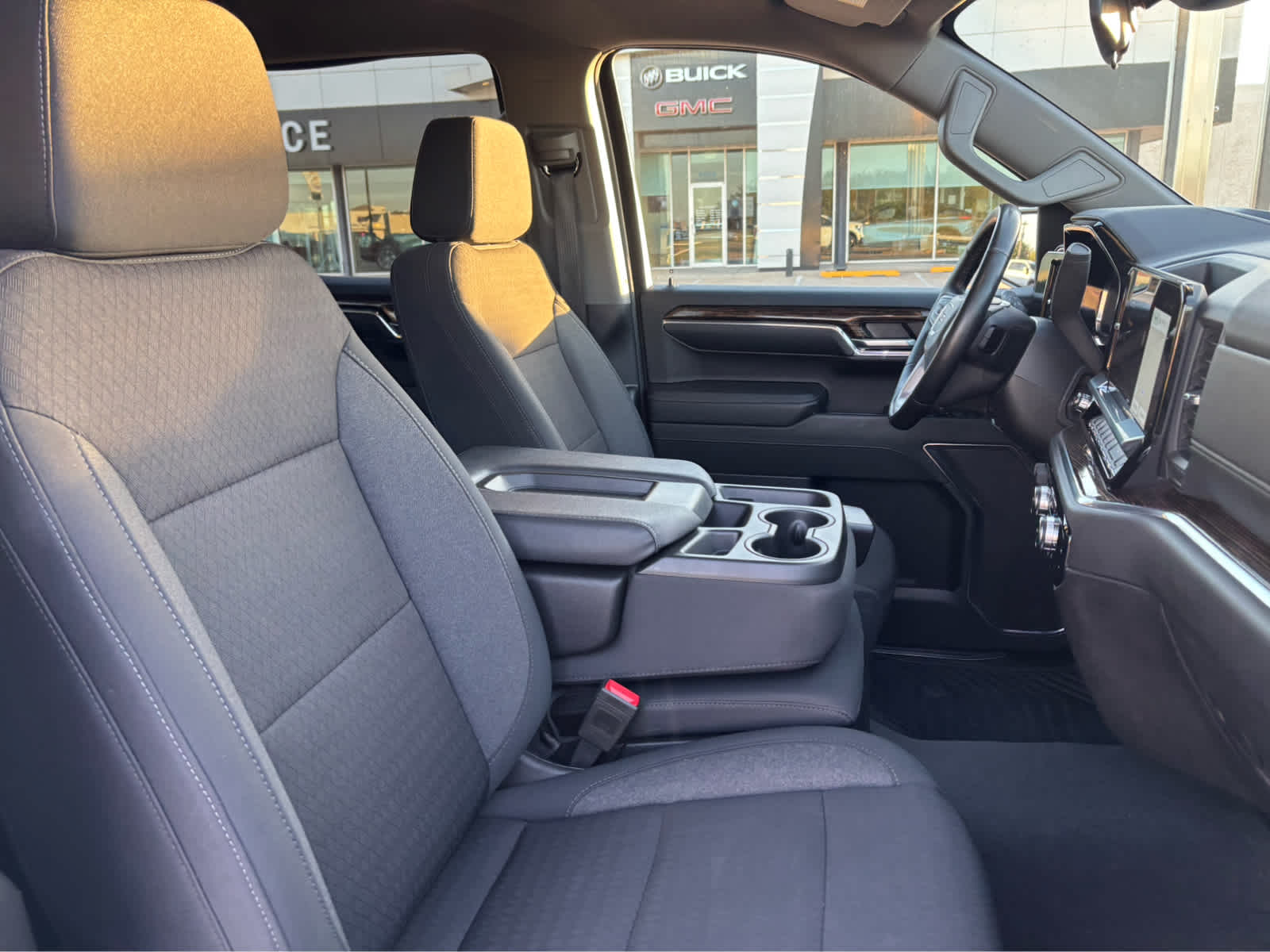2024 GMC Sierra 1500 SLE