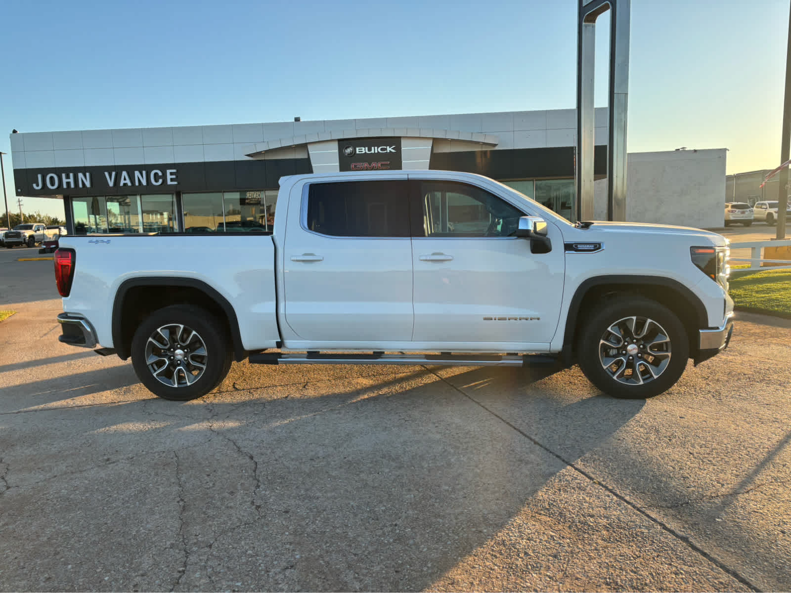 2024 GMC Sierra 1500 SLE