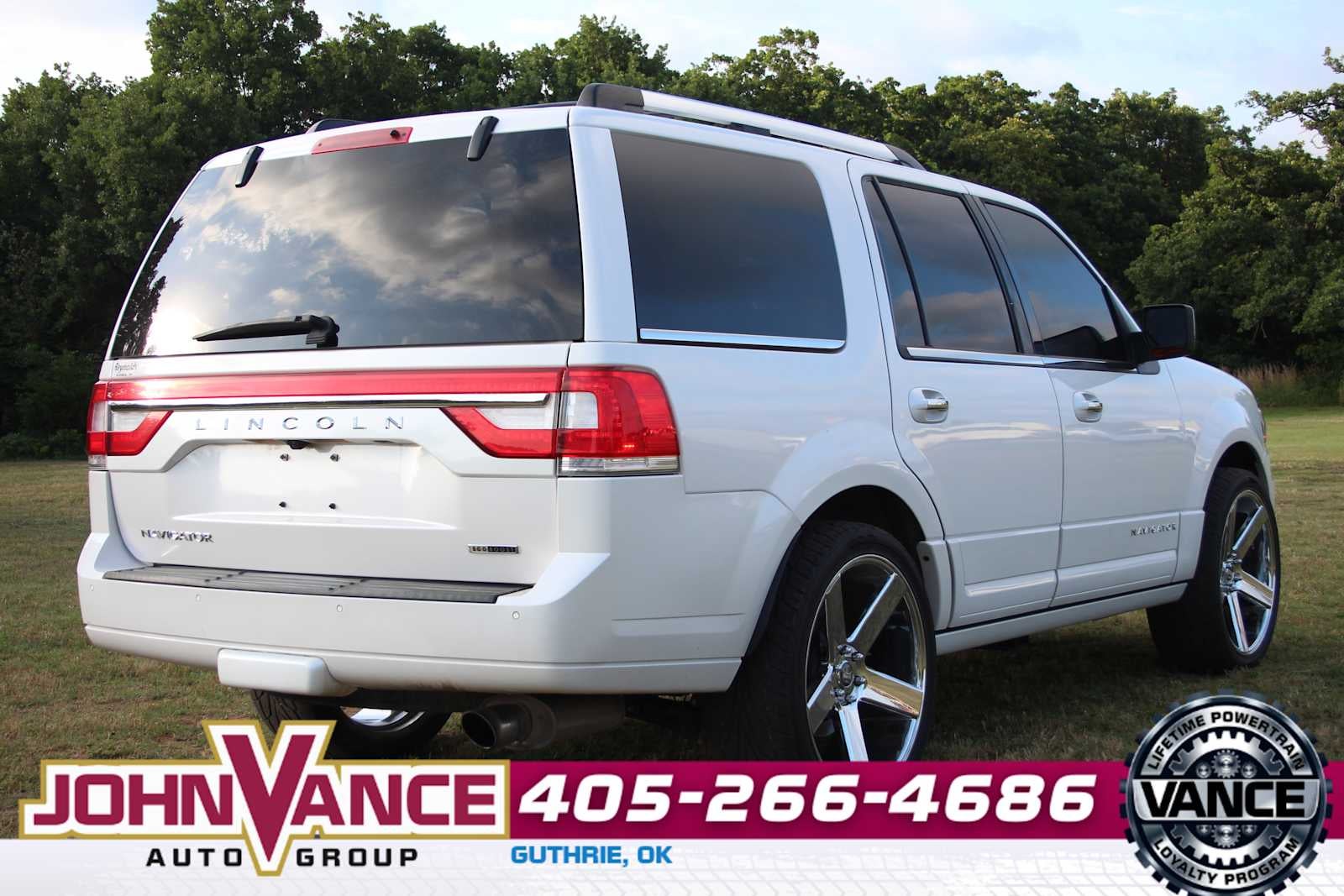 2015 Lincoln Navigator Base