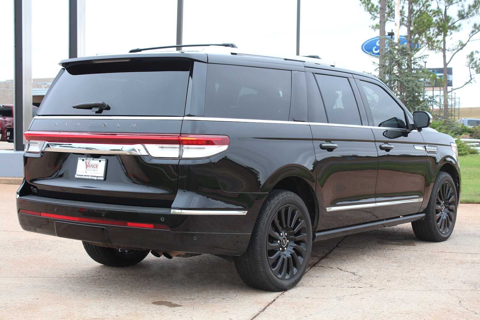 2022 Lincoln Navigator L Black Label