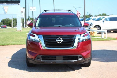2022 Nissan Pathfinder SV