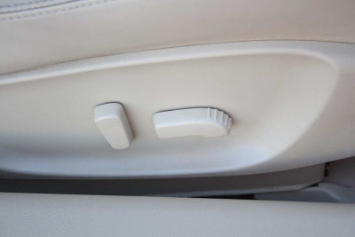 2014 INFINITI Q60 Convertible Base