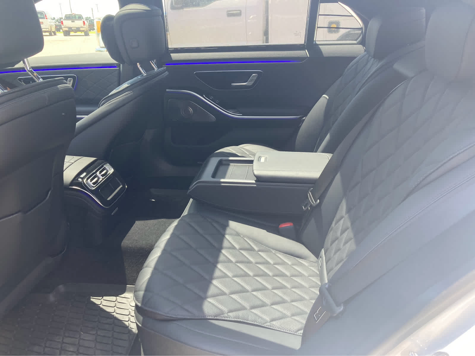 2025 Mercedes-Benz S-Class S 580e