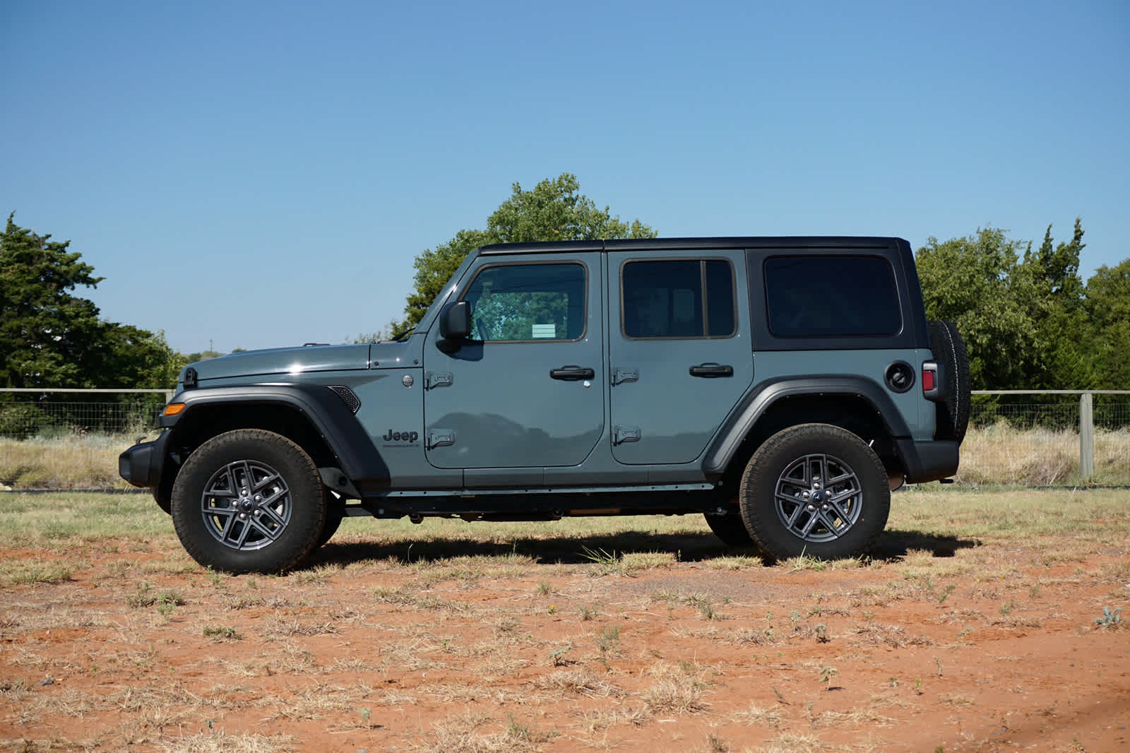 2025 Jeep Wrangler 4-Door Summit 4x4