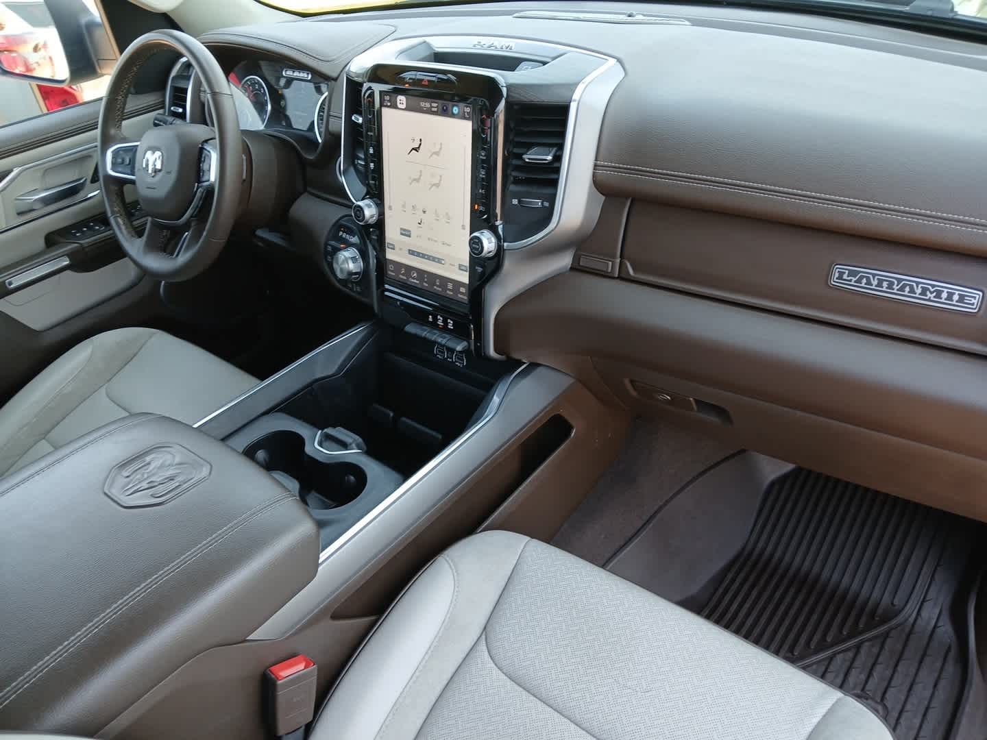 2025 RAM Ram 1500 Laramie Crew Cab 4x4 5'7' Box