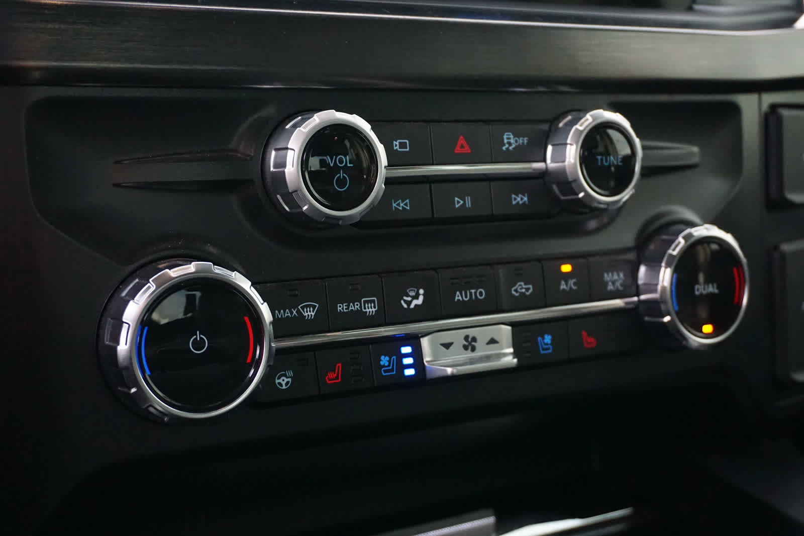 2025 Ford Super Duty F-350 DRW LARIAT
