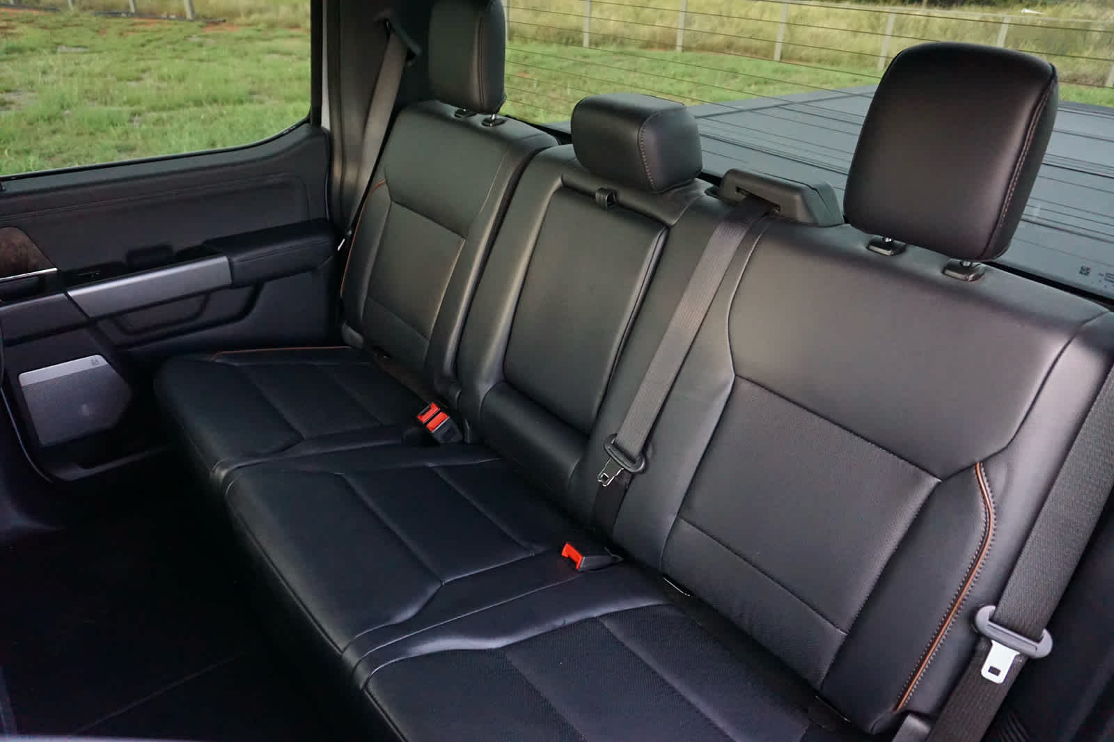 2025 Ford Super Duty F-350 DRW LARIAT