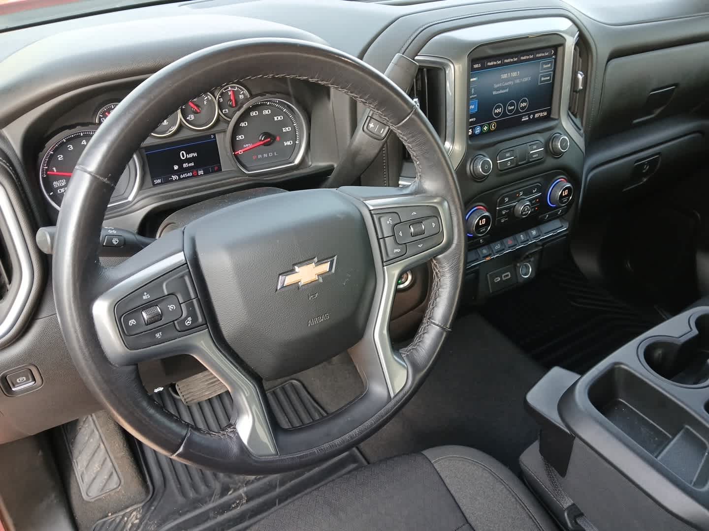 2022 Chevrolet Silverado 1500 LTD 4WD Crew Cab Short Bed LT