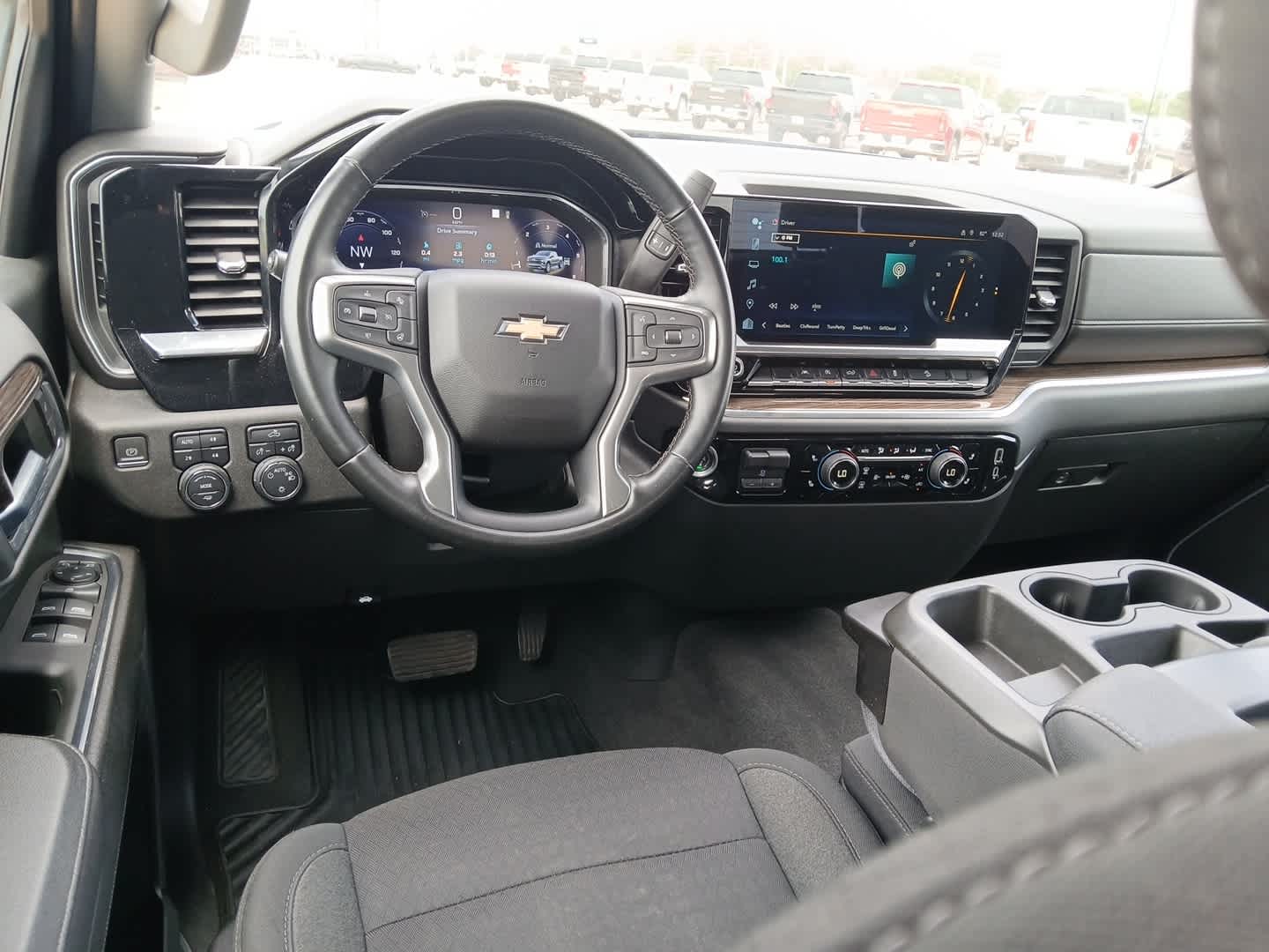 2023 Chevrolet Silverado 1500 4WD Double Cab Standard Bed LT