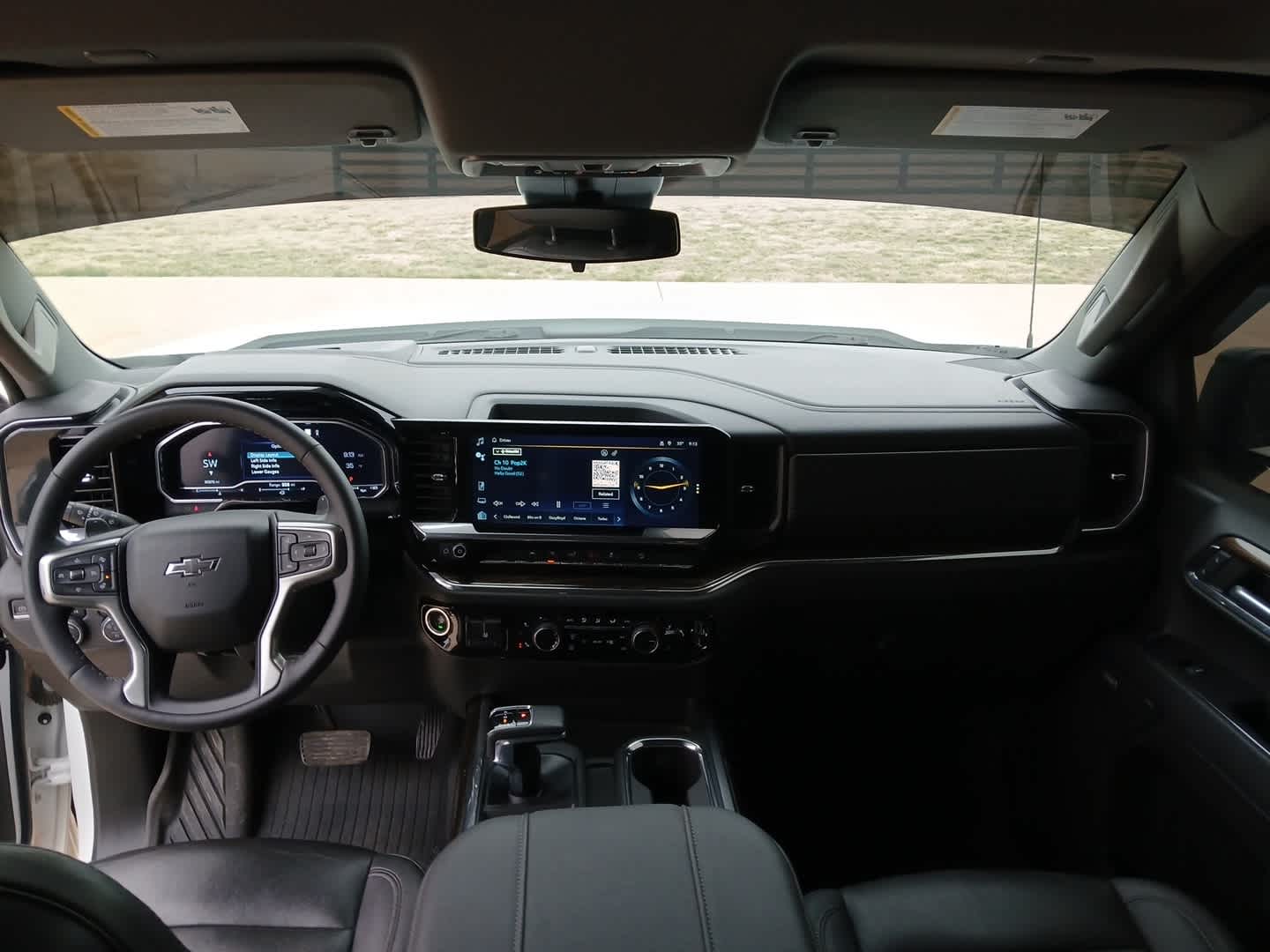 2023 Chevrolet Silverado 1500 4WD Crew Cab Short Bed RST