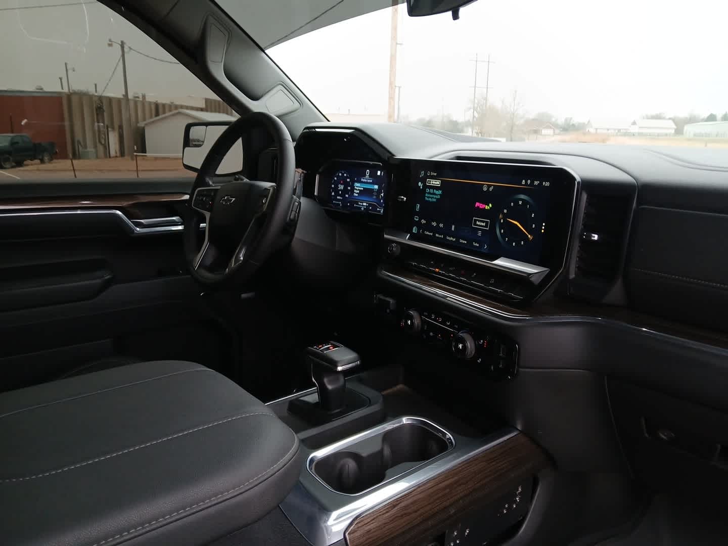 2023 Chevrolet Silverado 1500 4WD Crew Cab Short Bed RST