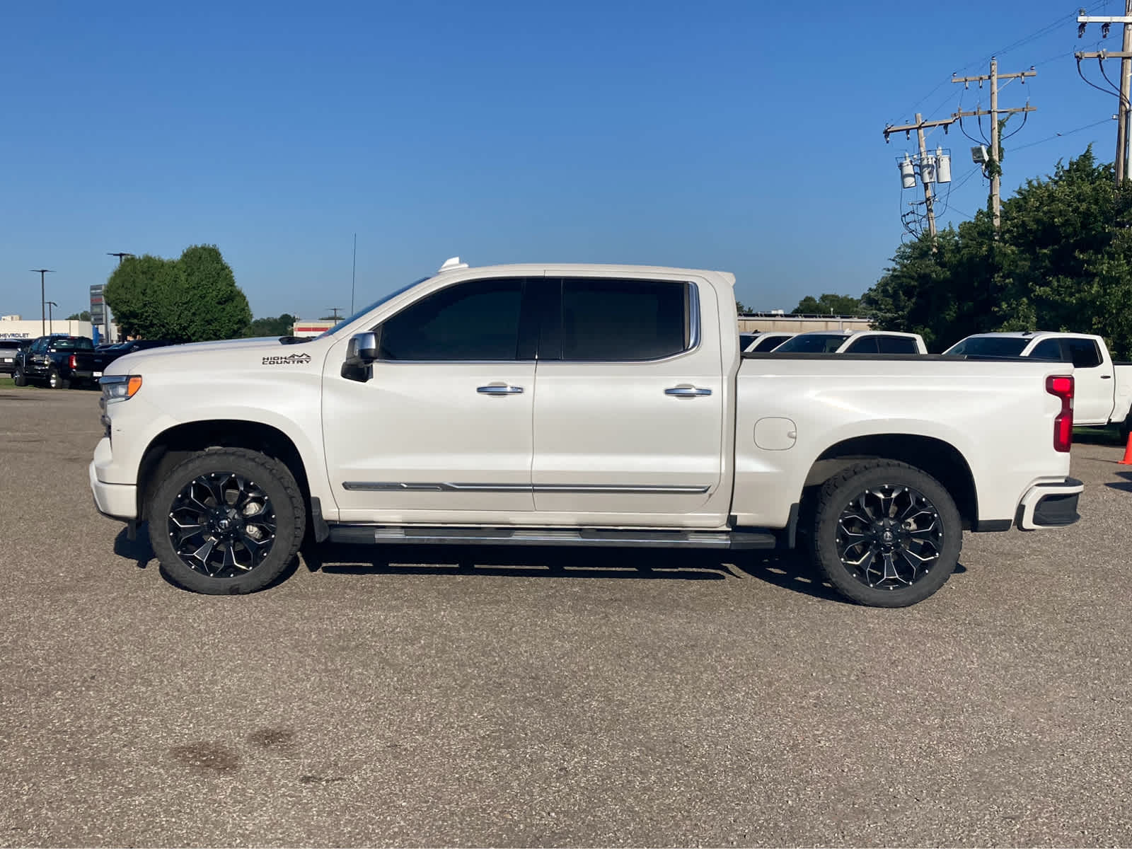 2023 Chevrolet Silverado 1500 4WD Crew Cab Short Bed High Country