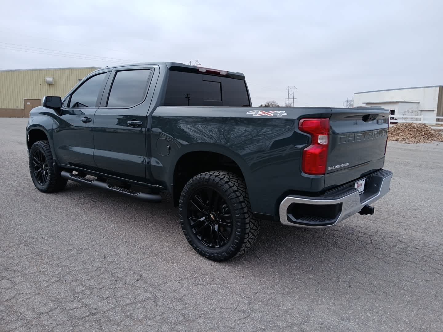 2025 Chevrolet Silverado 1500 4WD Crew Cab Standard Bed LT