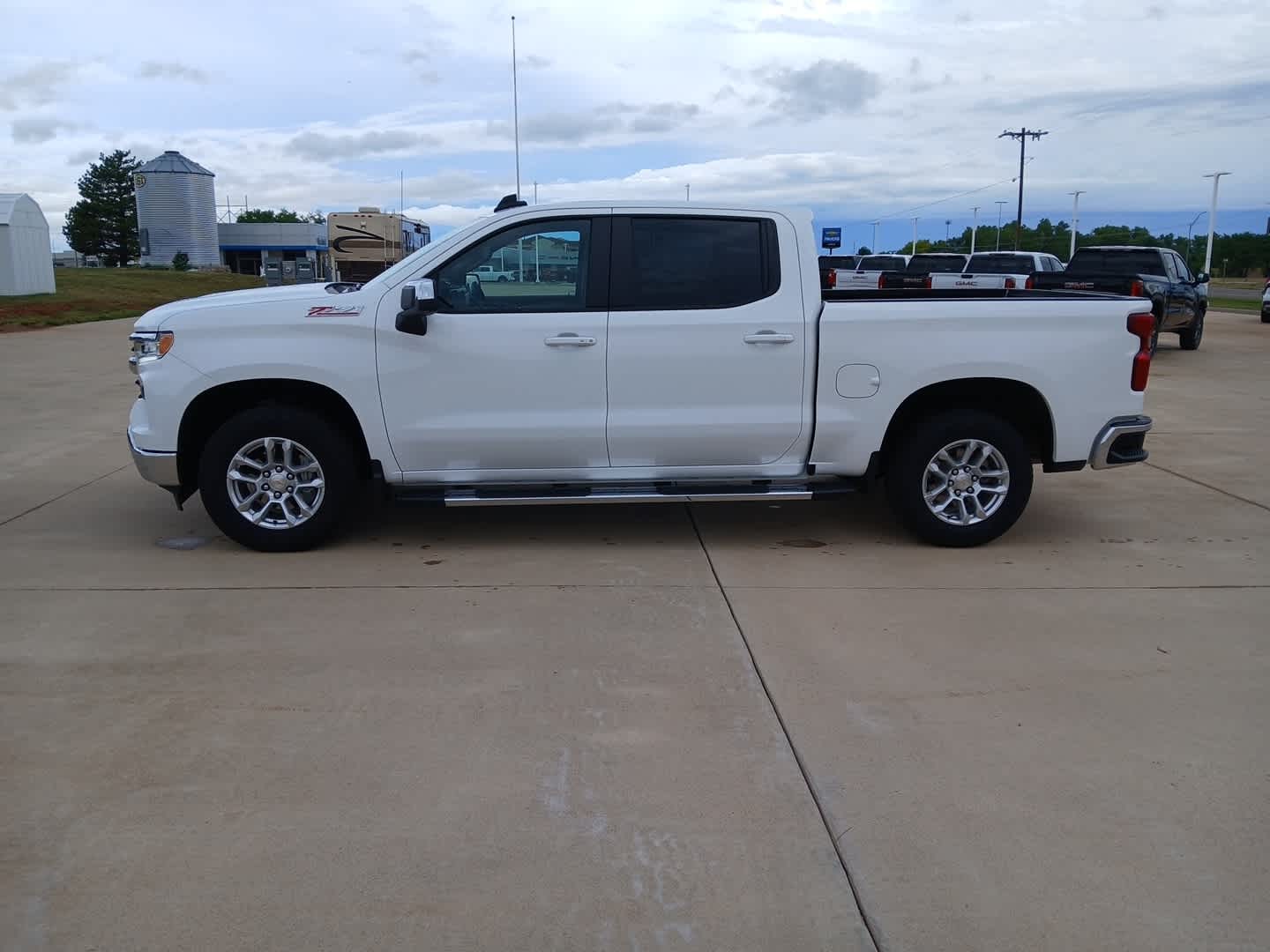 2026 Chevrolet Silverado 1500 4WD Crew Cab Standard Bed LT