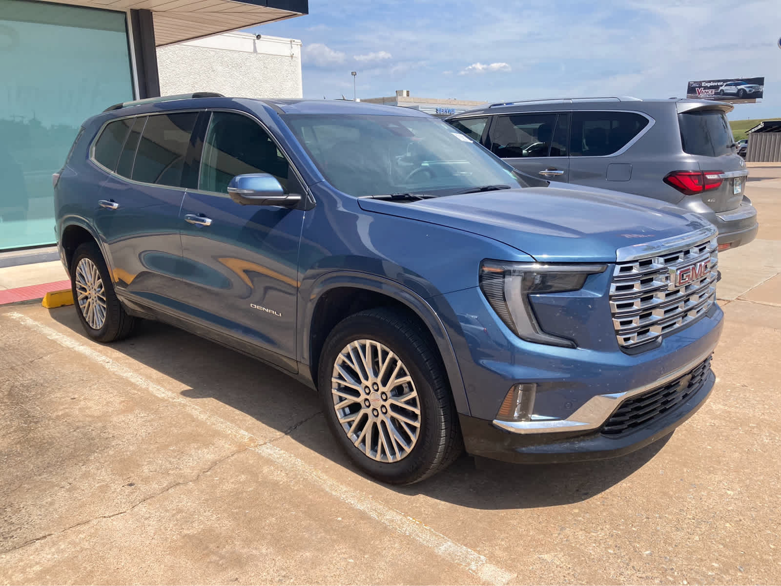 2026 GMC Acadia Denali AWD