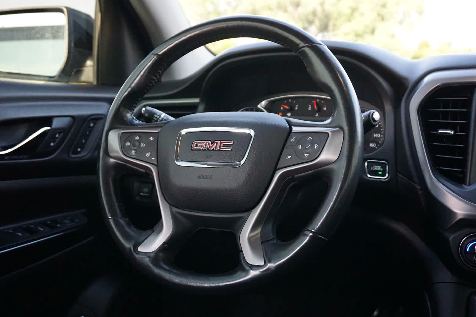 2022 GMC Acadia AWD AT4