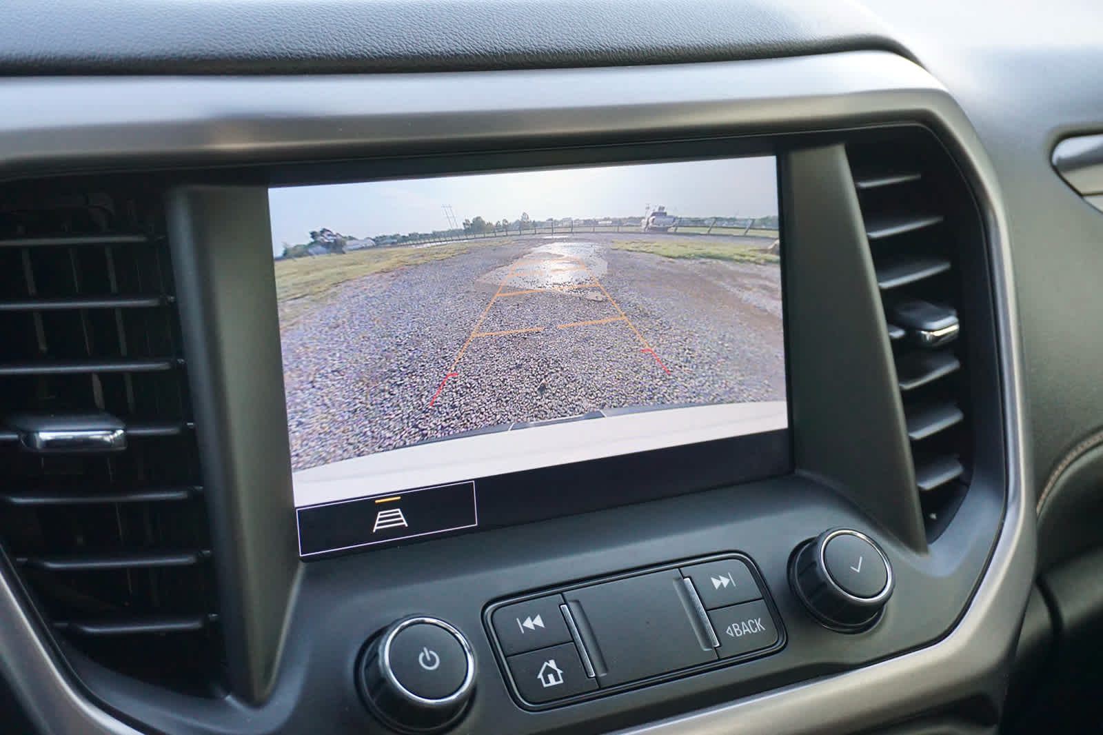 2022 GMC Acadia AWD AT4