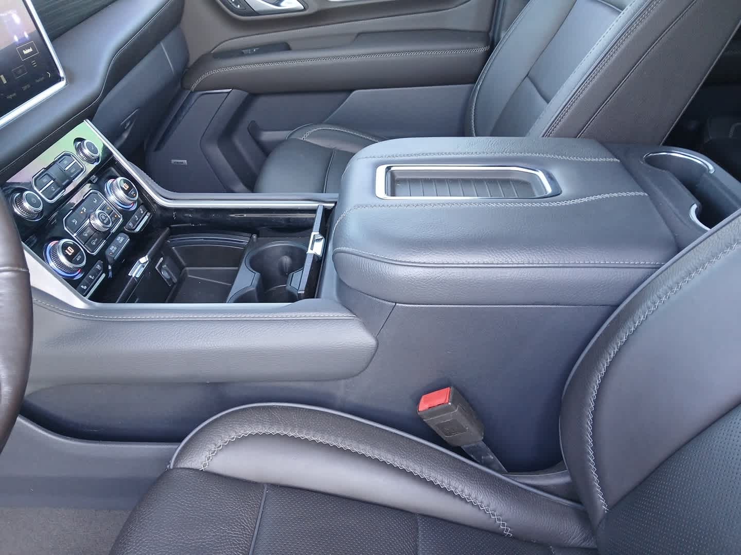 2022 GMC Yukon 4WD Denali