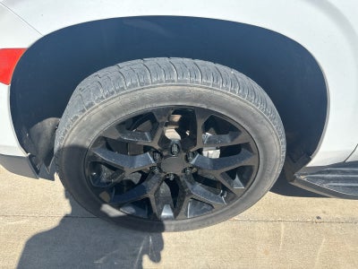 2022 Chevrolet Suburban 2WD LT