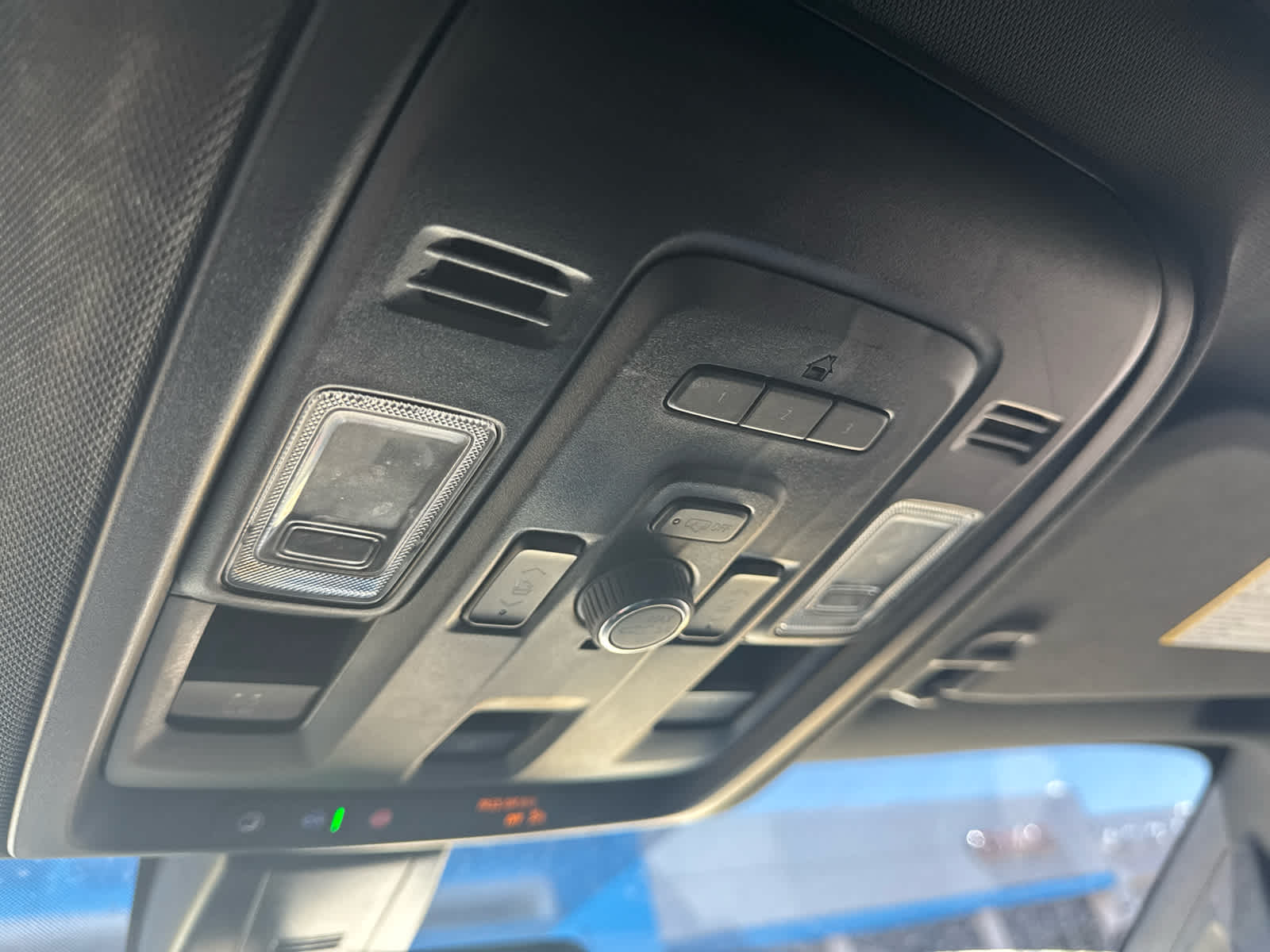 2022 Chevrolet Suburban 2WD LT