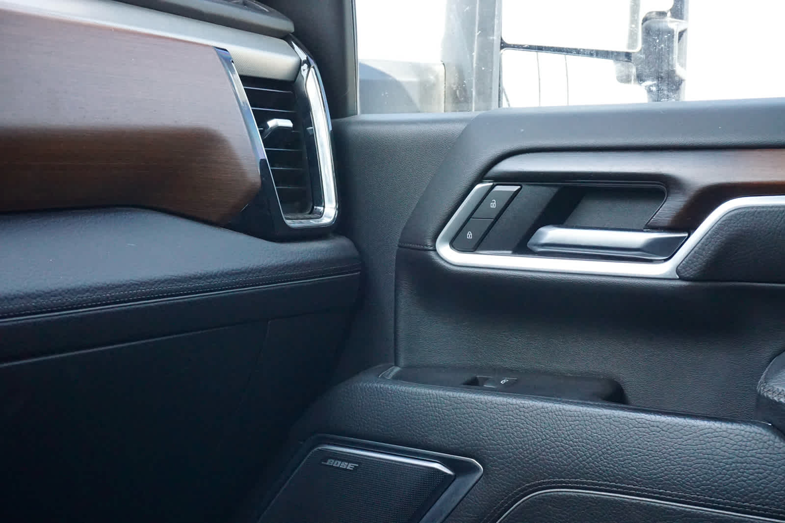 2025 GMC Sierra 2500HD 4WD Crew Cab Standard Bed Denali