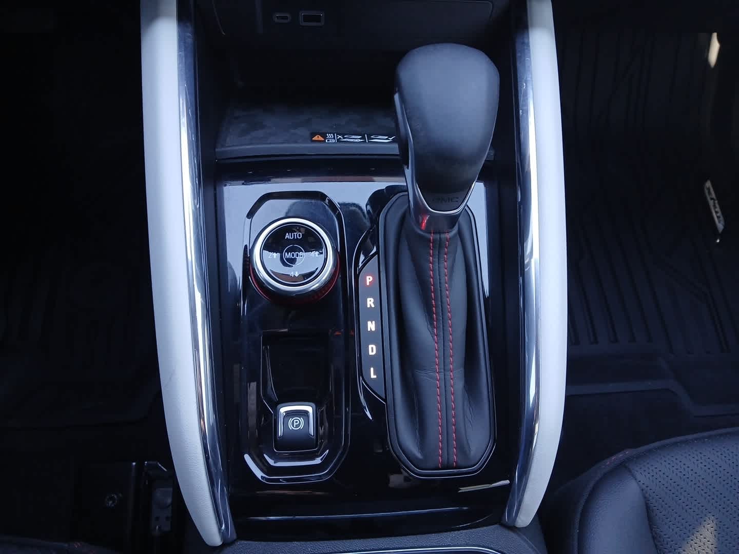 2023 GMC Canyon 4WD Crew Cab Short Box AT4X