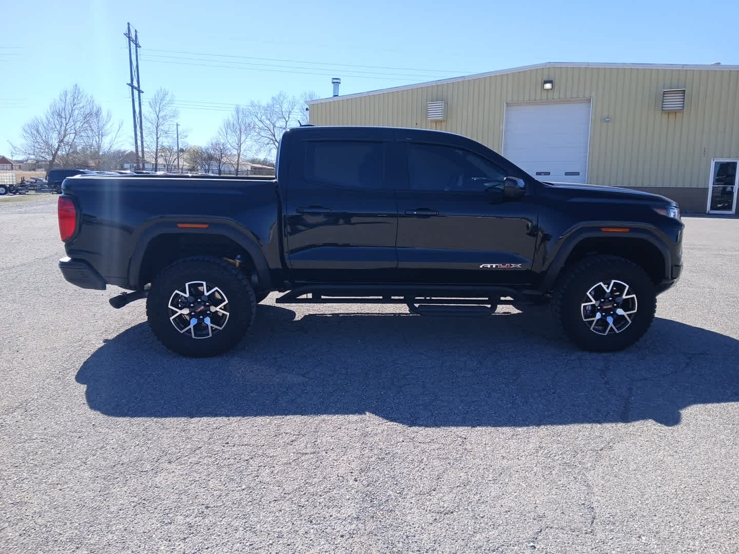 2023 GMC Canyon 4WD Crew Cab Short Box AT4X