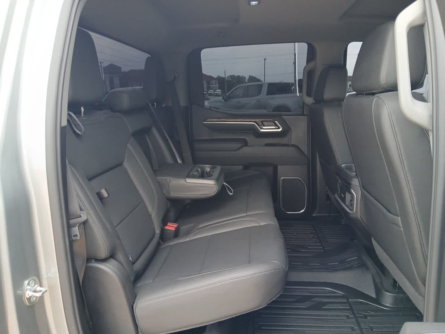 2026 GMC Sierra 1500 Crew Cab, Short Bed, SLT, 4WD