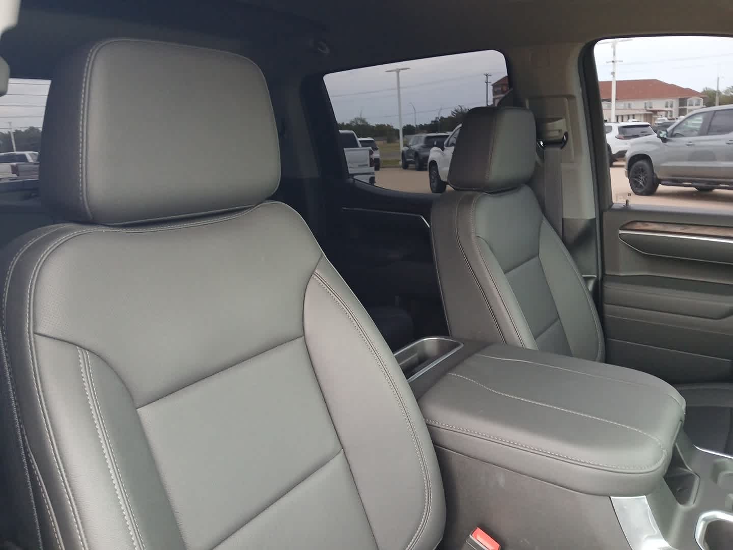 2026 GMC Sierra 1500 Crew Cab, Short Bed, SLT, 4WD