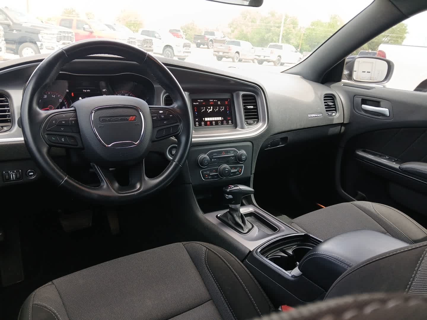 2020 Dodge Charger SXT RWD