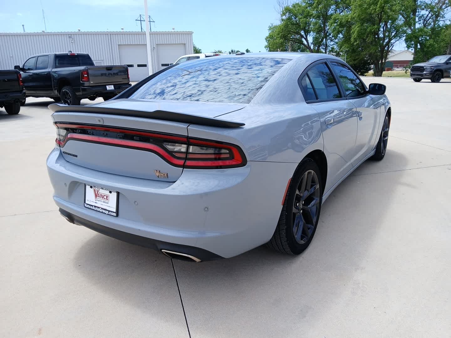 2020 Dodge Charger SXT RWD