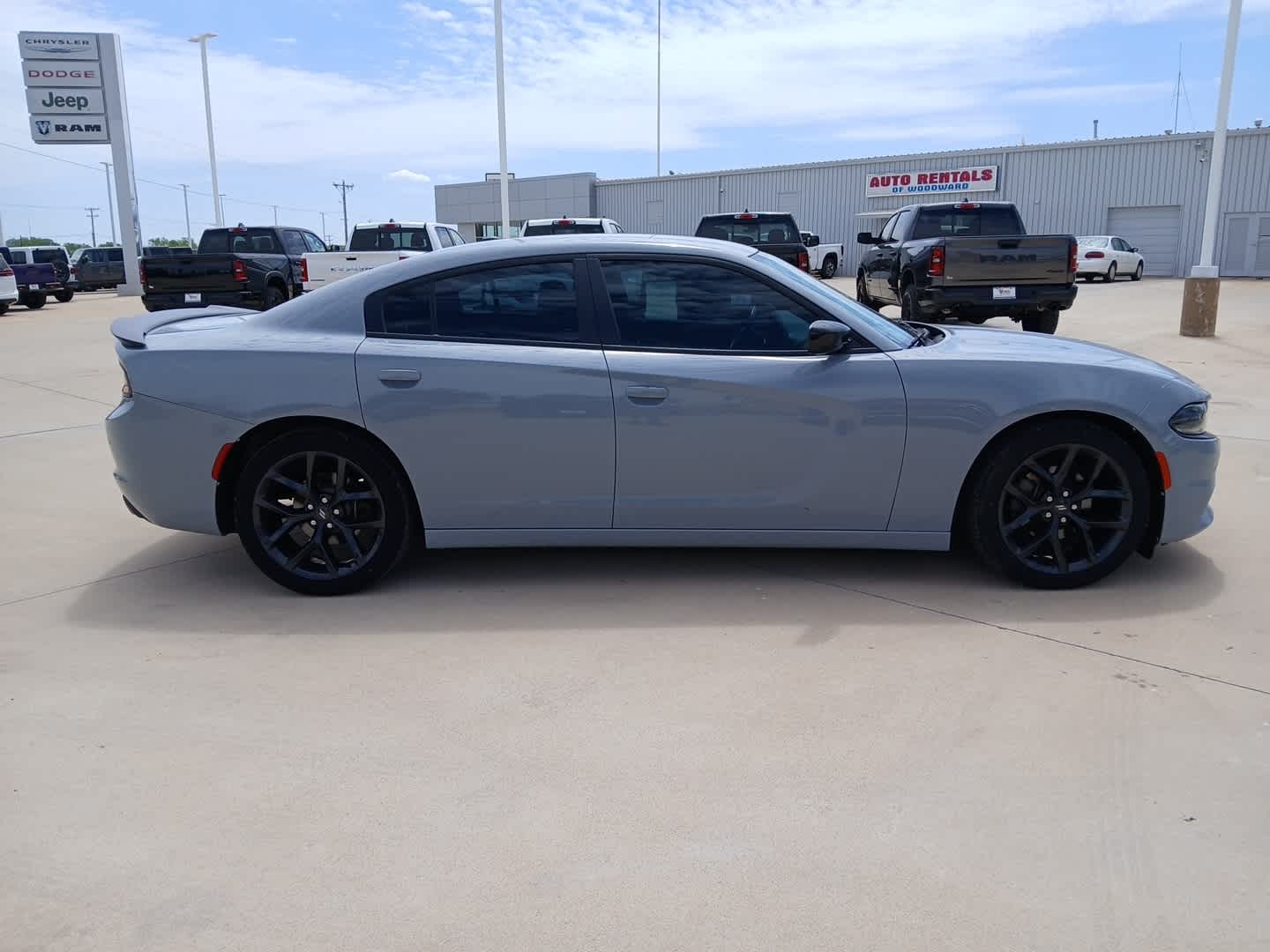 2020 Dodge Charger SXT RWD