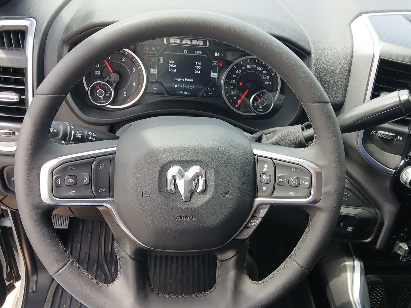 2025 RAM 3500 Big Horn Crew Cab 4x4 8' Box