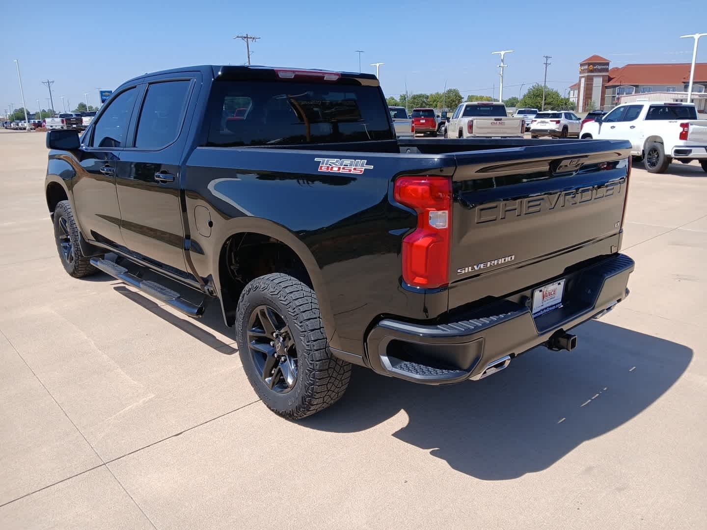2024 Chevrolet Silverado 1500 4WD Crew Cab Short Bed LT Trail Boss